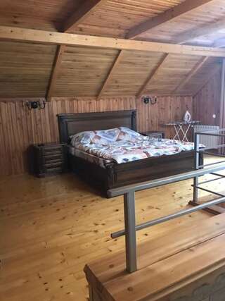 Шале Vacation home Yabluniv Шале с двумя спальнями-19
