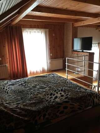 Шале Vacation home Yabluniv Шале с двумя спальнями-34